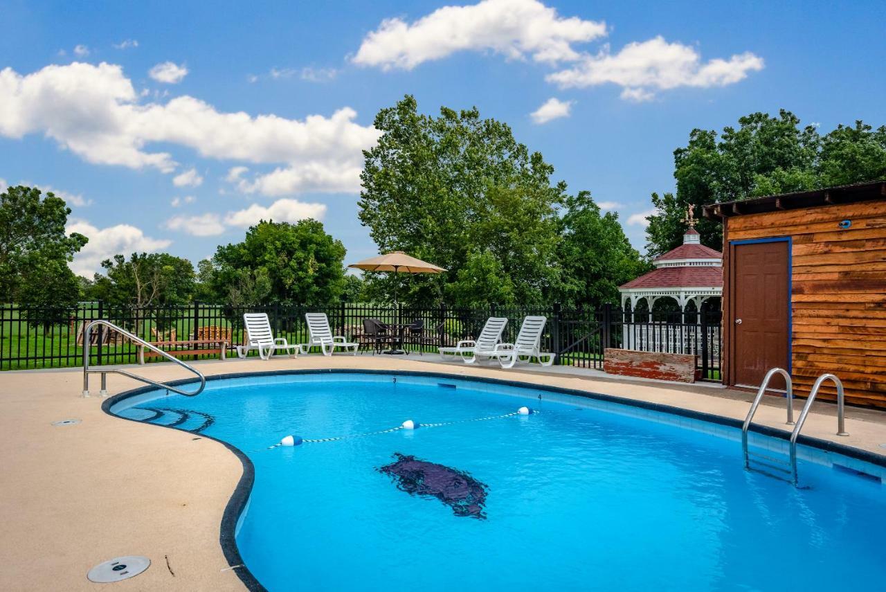 Fairway Inn Berryville 외부 사진