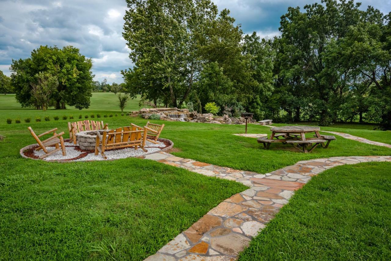Fairway Inn Berryville 외부 사진
